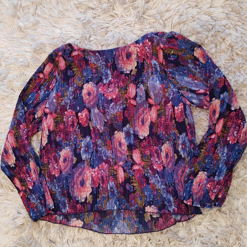 RD & KOKO Purple Floral Pleated Top L NWT